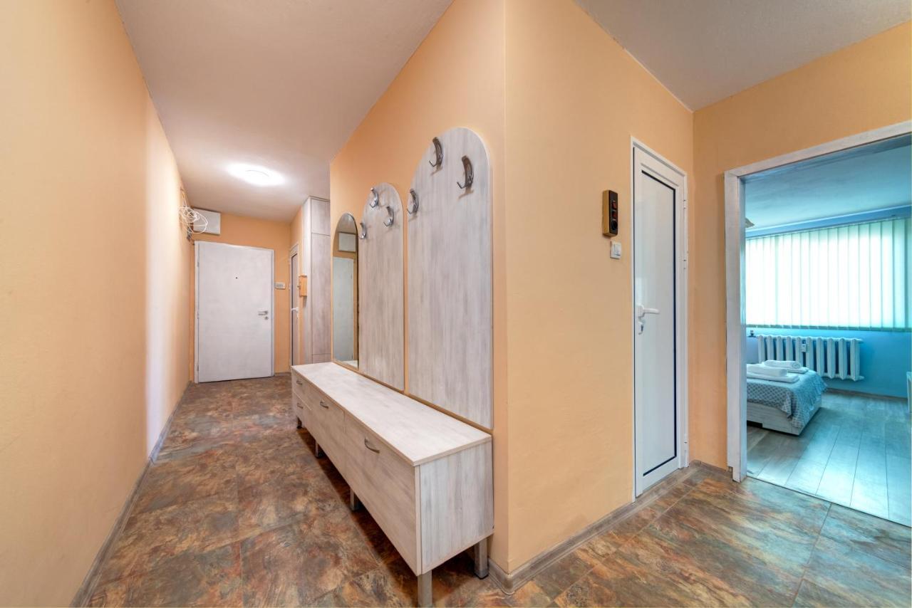 Daisy - 3 Room And Kitchen Apartment In Lazur Burgas Ngoại thất bức ảnh