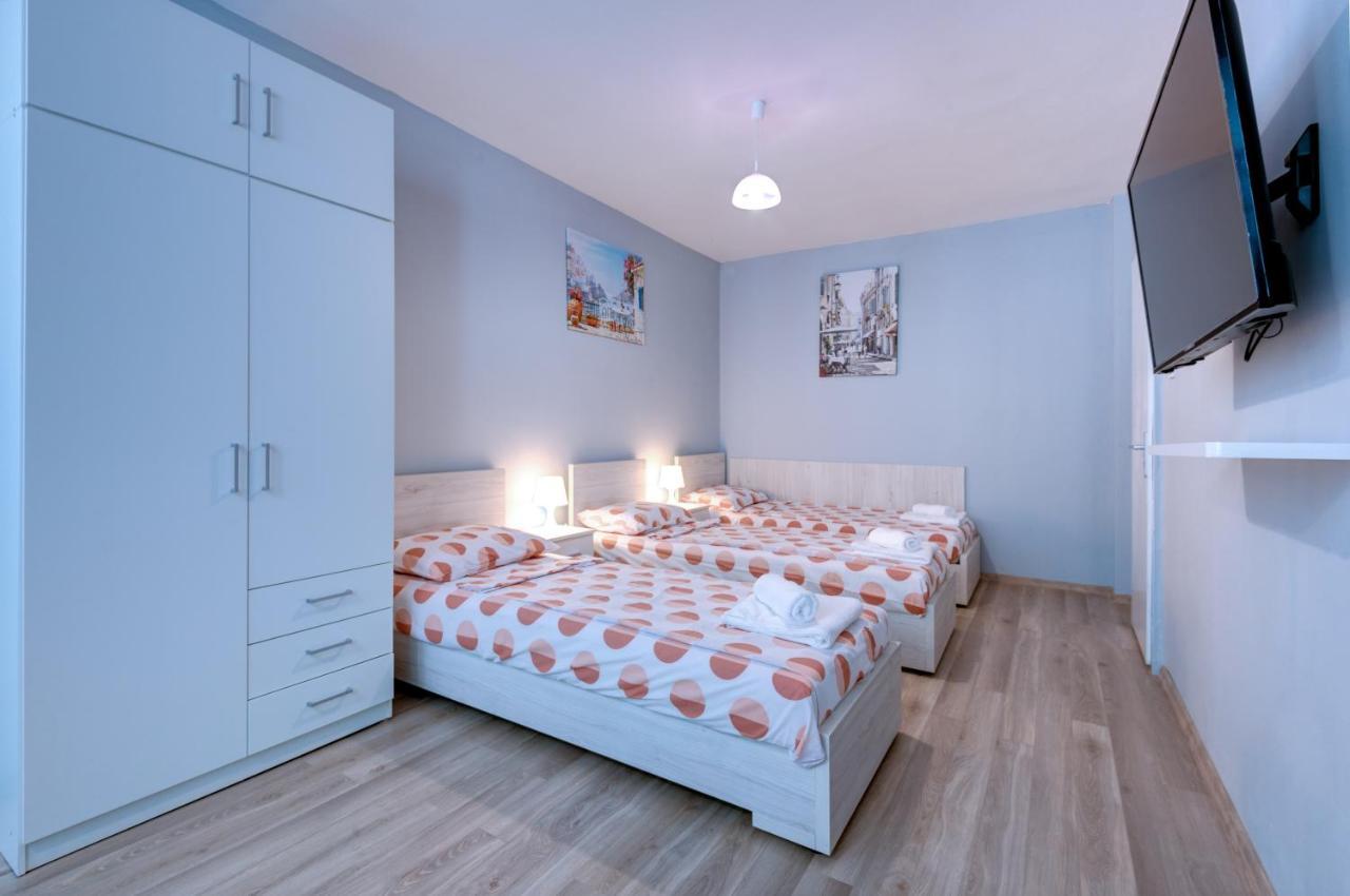 Daisy - 3 Room And Kitchen Apartment In Lazur Burgas Ngoại thất bức ảnh